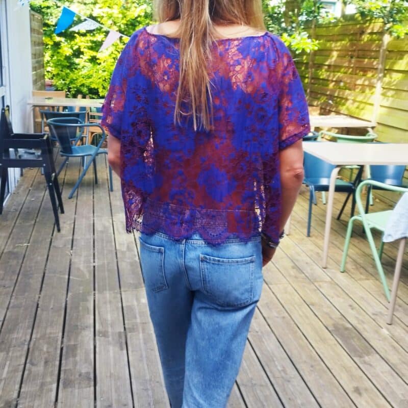 blouse dentelle bicolore violet et bordeaux